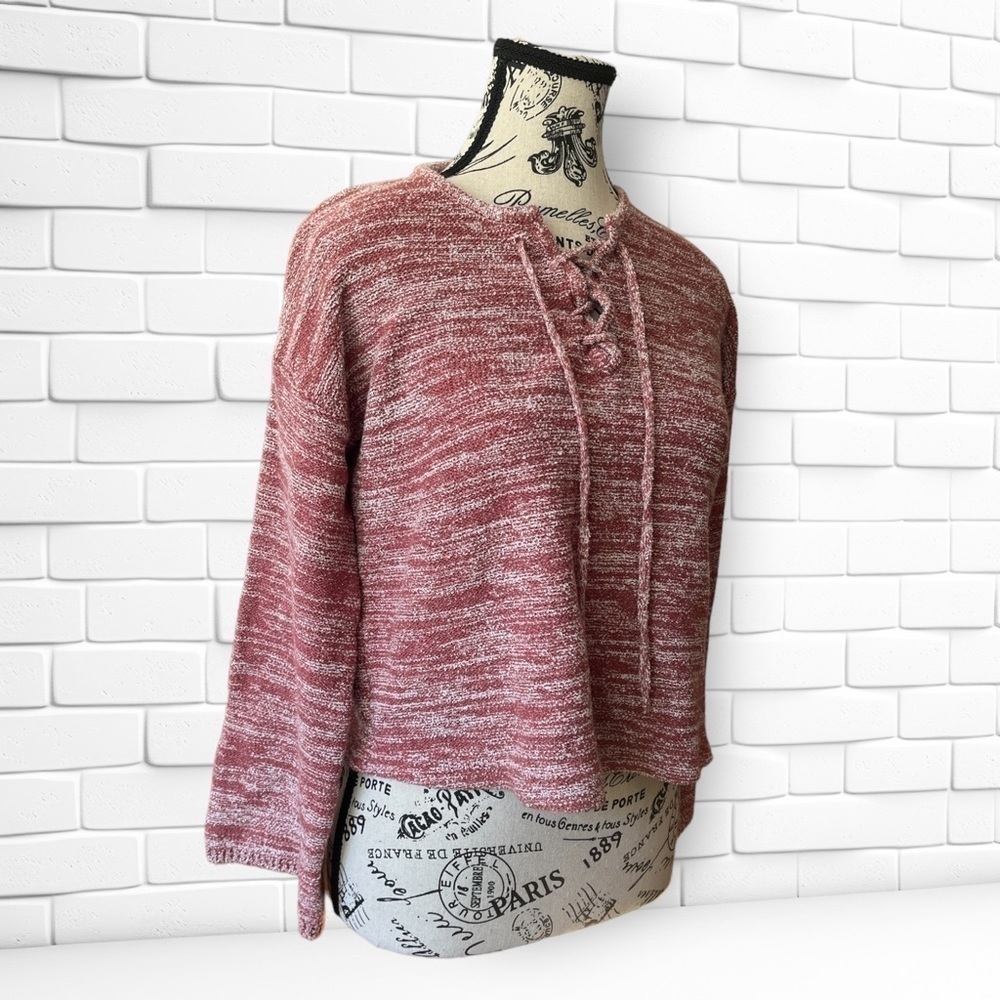Woman’s Billabong Sweater Size Medium